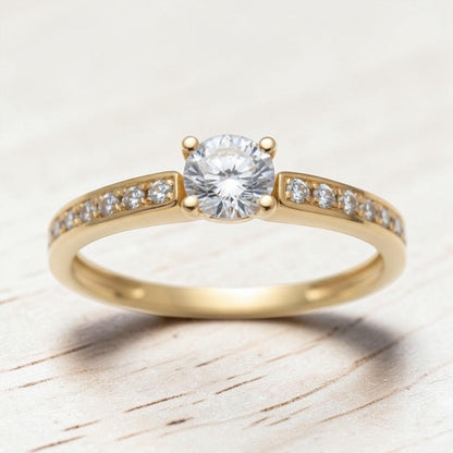 Anillo Oro 18K con Zircón y 20 Piedras en Banda