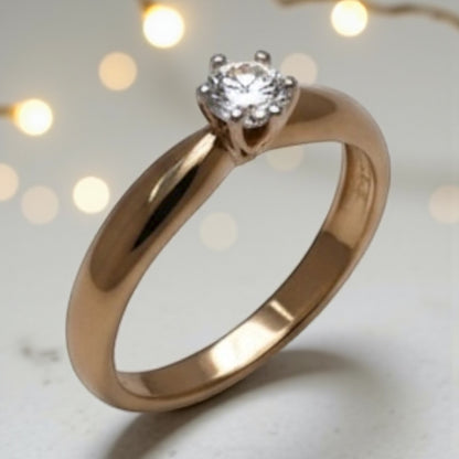 Anillo de Compromiso en Oro 18K con Montura Clásica | Joyeria Colombiana Lucigo