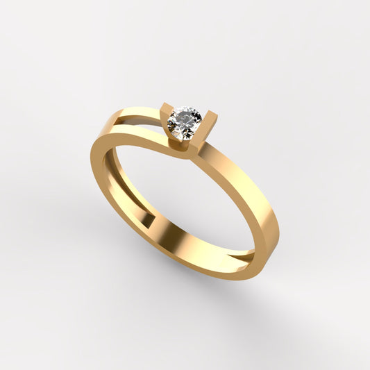 Anillo solitario en oro amarillo 18K con diamante natural de 0,16ct en engaste de tensión entre dos barras paralelas y banda ancha lisa – Joyería Lucigo Colombia
